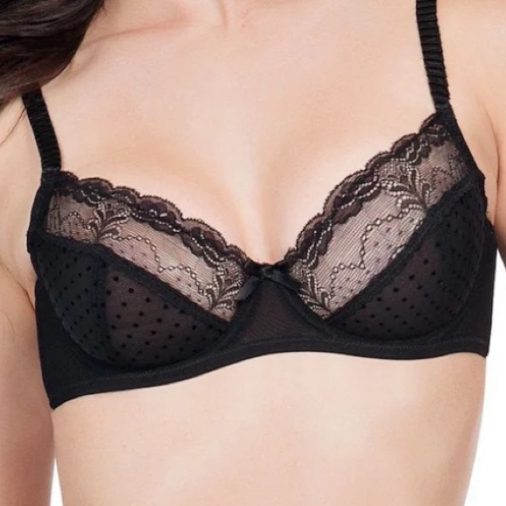 Affinitas 32DD Black Lace underwire Bra - Style 722 - NWT
